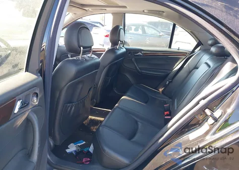 2004 Mercedes-Benz C 240 from USA, damaged, VIN WDBRF61J94A554538